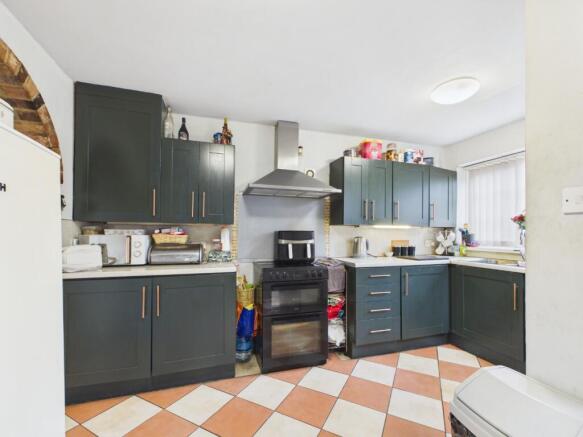 3 bed Semi-Detached for sale Image 4