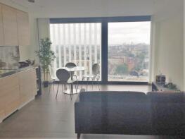 98, 261b Chronicle Tower, City Road, London EC1V 1AL
