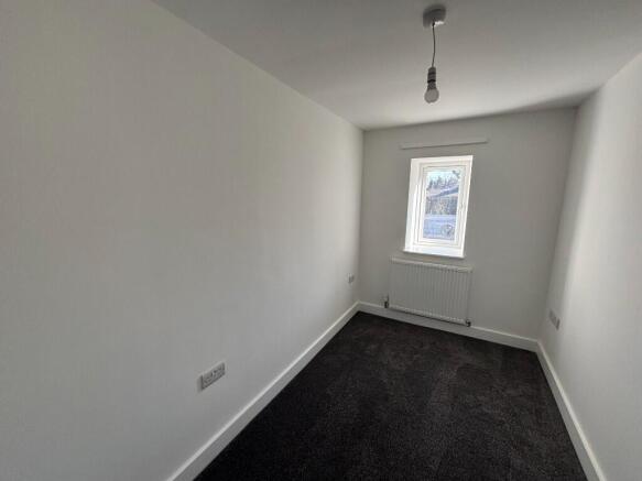 3 bed End of Terrace to rent Image 6