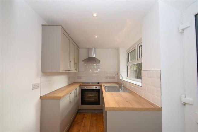 3 bed Terraced to rent Image 7