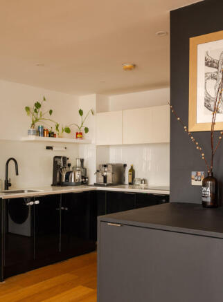 207418 - Hornsey Road, London, N7 - high res - ...