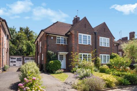 Woodhall Gate, Pinner