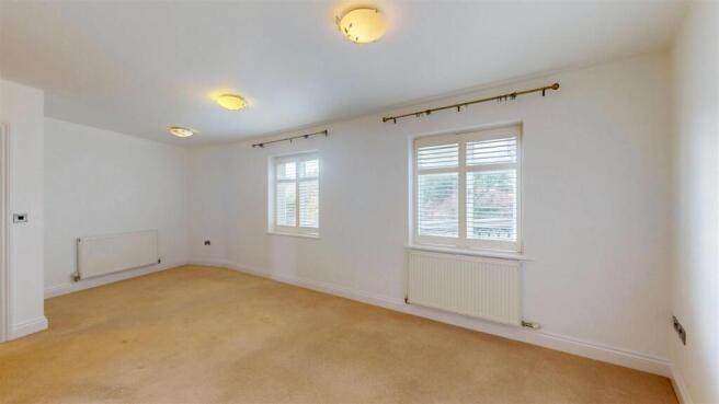 St Julians Mews, 13 Living room  (1).jpg