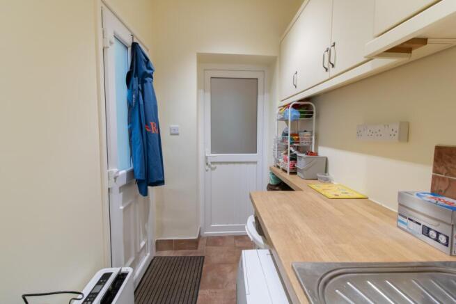 3 bed Detached for sale Image 8