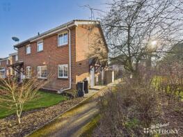 12, Larch Close, Aylesbury HP20 1XZ