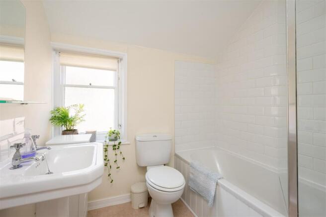 2 bed Terraced for sale Image 11