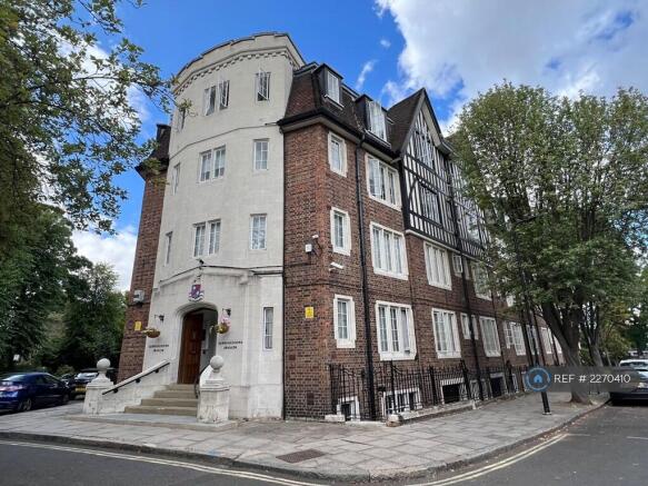 Hillsborough Court, Mortimer Crescent