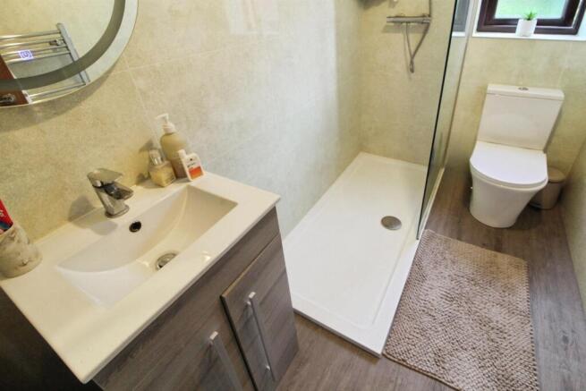 2 bed Semi-Detached for sale Image 9