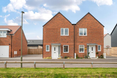 Exbury Crescent, Cranleigh, GU6