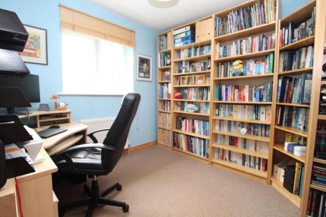 BEDROOM FIVE/OFFICE
