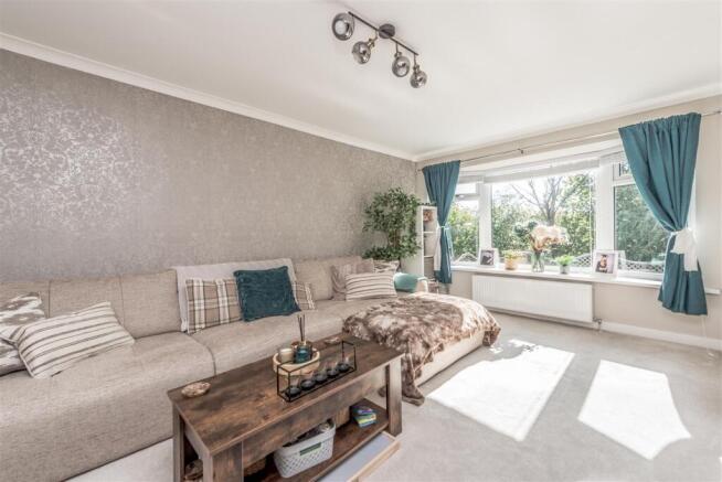 Living Room: