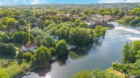 Quarrywood Road, Marlow, Berkshire, SL7