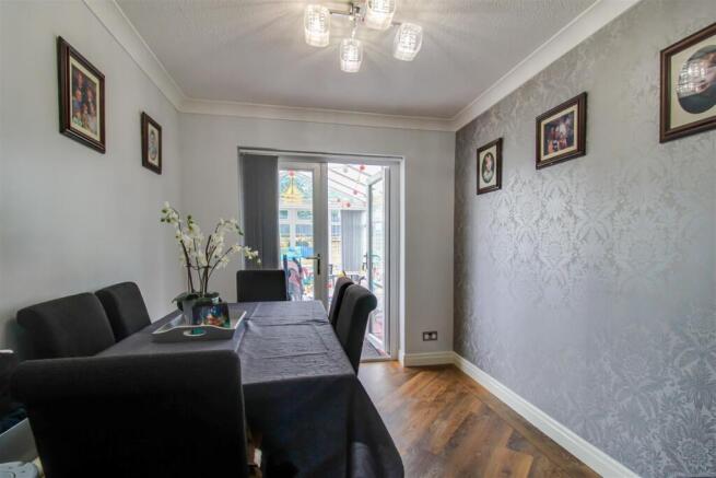 4 bed Detached for sale Image 6