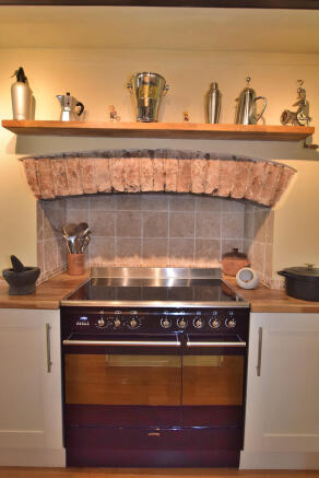 4 bed Detached for sale Image 11