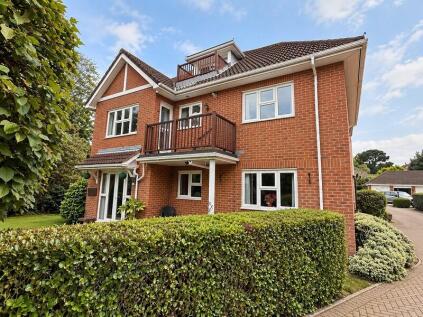 144 Station Road, New Milton, Hampshire. BH25 6LU