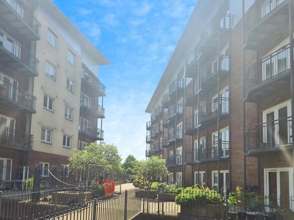 fa351aa9-Outside ...