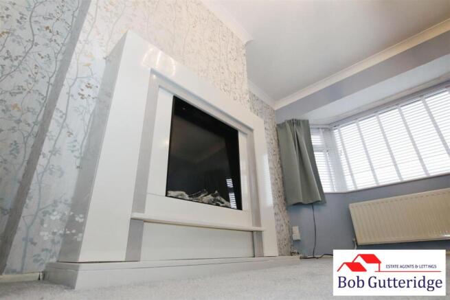 BAY FRONTED LOUNGE