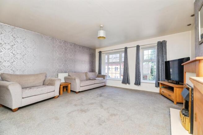 3 bed Terraced for sale Image 9