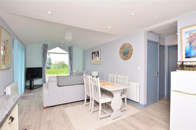 Annexe Lounge/ Diner/Kitchen