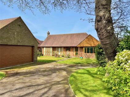 Pond Close, New Milton, Hampshire, BH25