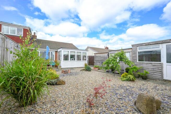 2 bed Semi-Detached Bungalow for sale Image 8