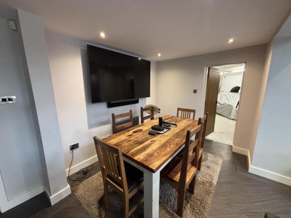4 bed Detached for sale Image 8