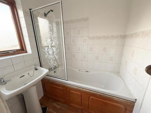 2 bed Semi-Detached for sale Image 10