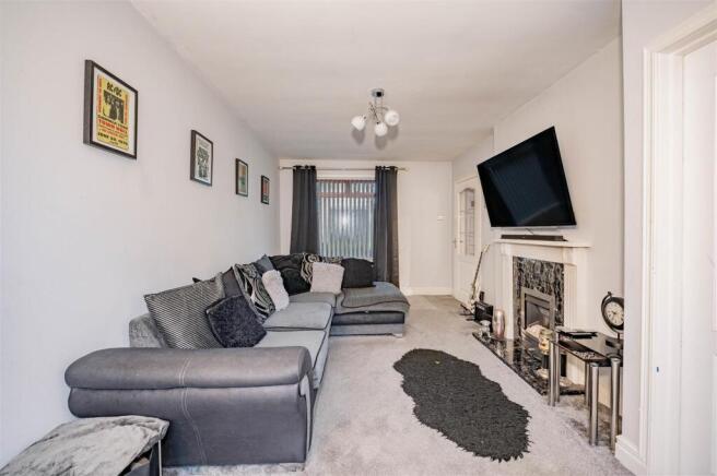 15 Mclean Place Dundee-2.JPG