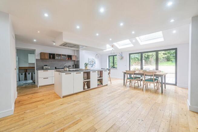 Kitchen dining room