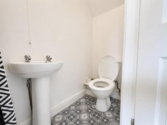 3 bed Semi-Detached for sale Image 8