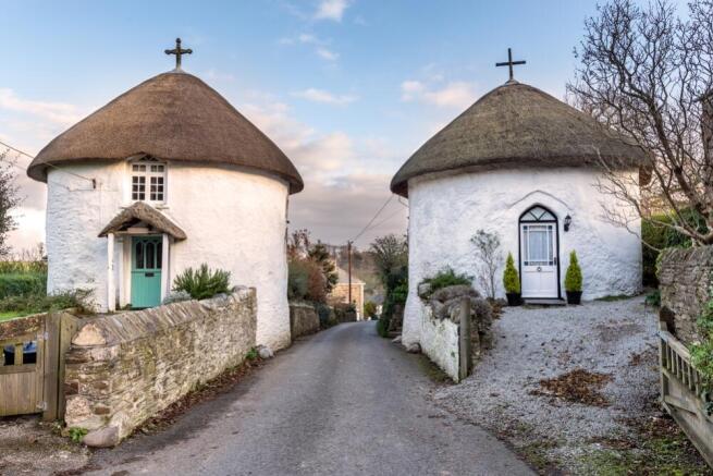 Veryan-Round-Houses