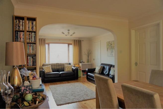 Lounge/Dining Room