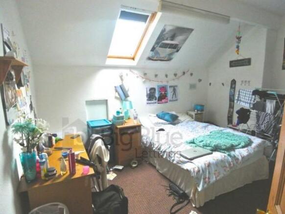 4 bed Terraced to rent Image 4