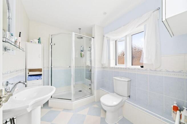 4 bed Detached for sale Image 12