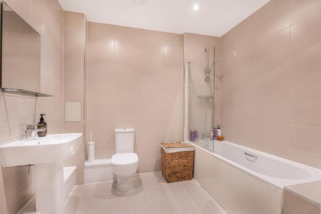 Apartment in Fisher Close - View 5