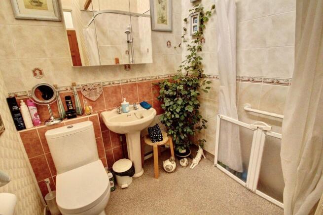 Family Shower Room