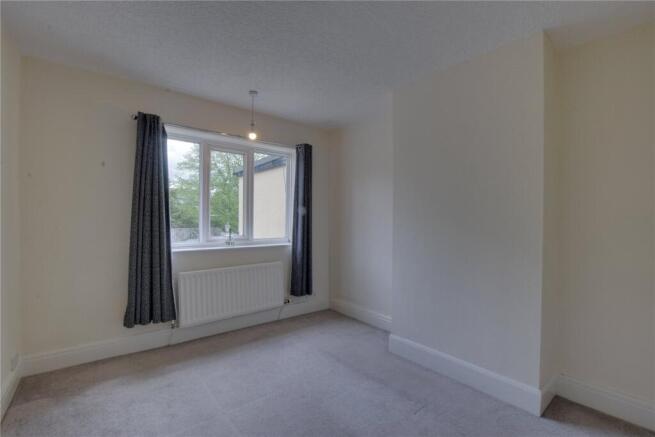 3 bed Semi-Detached for sale Image 8