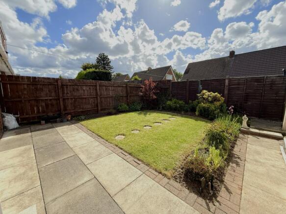 2 bed Semi-Detached Bungalow for sale Image 4