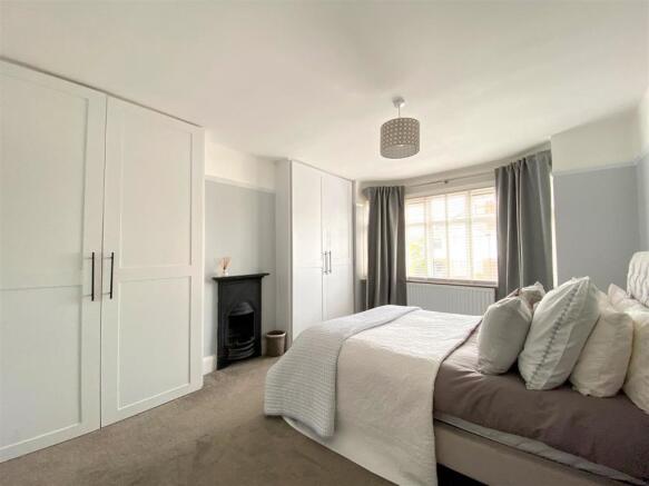 6 Bedroom.jpg