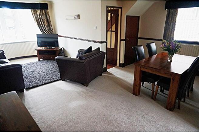 Lounge/Dining Room