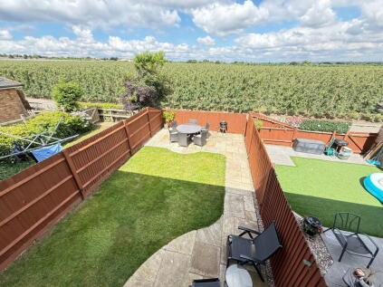 Stunning Family Home In A Private Gated Development Overlooking Orchards - Russett Farm, Rainham