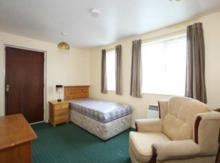 12 bed Flat for sale Image 11