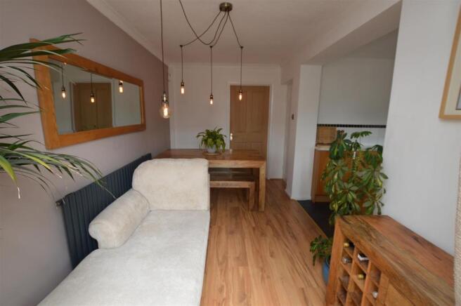 Open plan kitchen/dining room