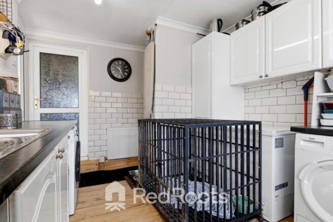 4 bed Semi-Detached for sale Image 10
