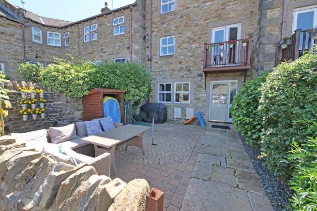 3 bed Terraced for sale Image 12