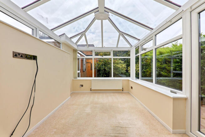 2 bed Semi-Detached Bungalow for sale Image 7