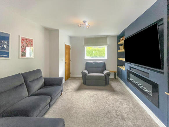 3 bed Semi-Detached for sale Image 7