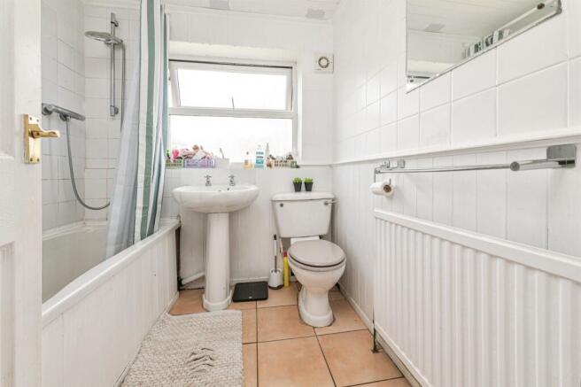 3 bed Terraced for sale Image 11