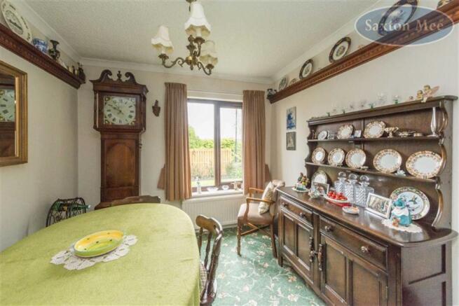 SEPARATE DINING ROOM