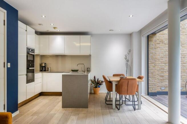Kitchen/Dining